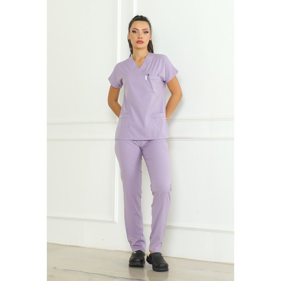 Lila Scrubs Kadın